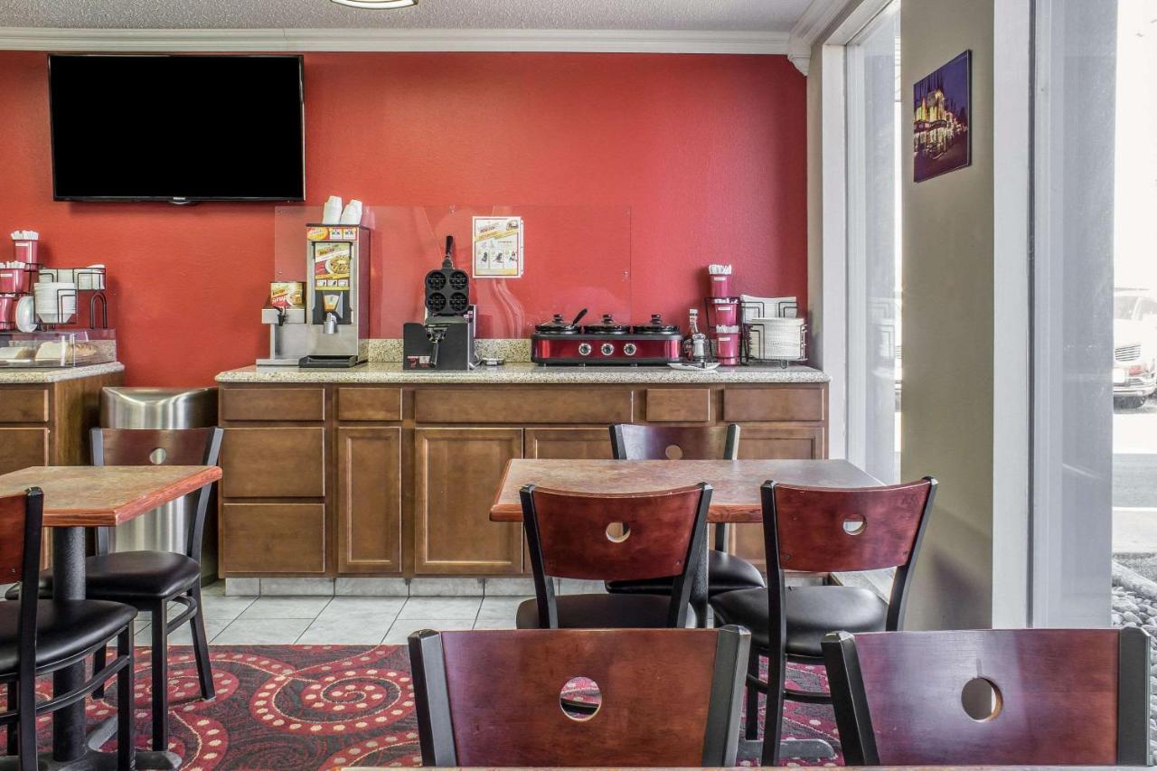  | Spencer Inn & Suites