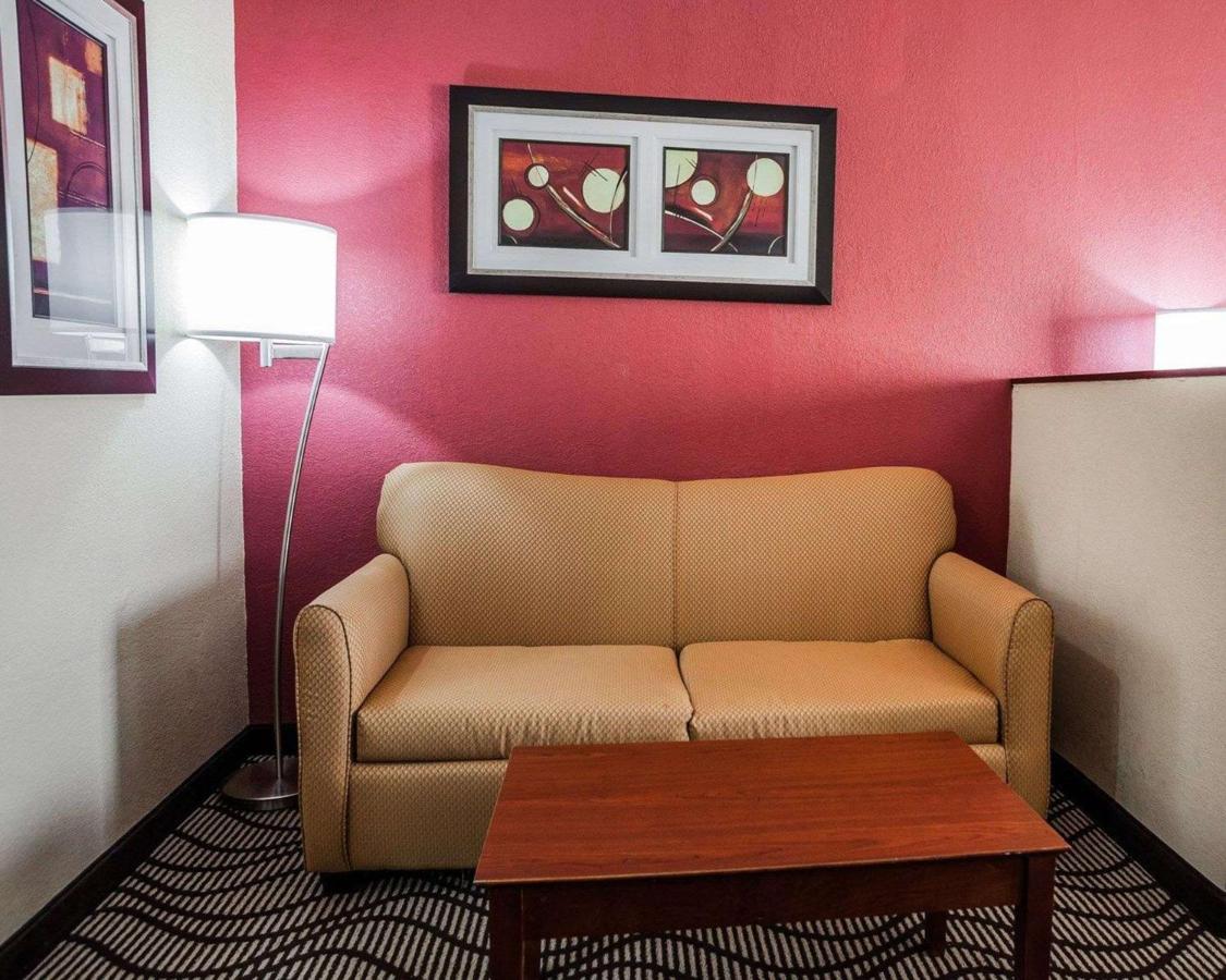 King Suite - Non-Smoking at Quality Inn & Suites Altoona - Des Moines