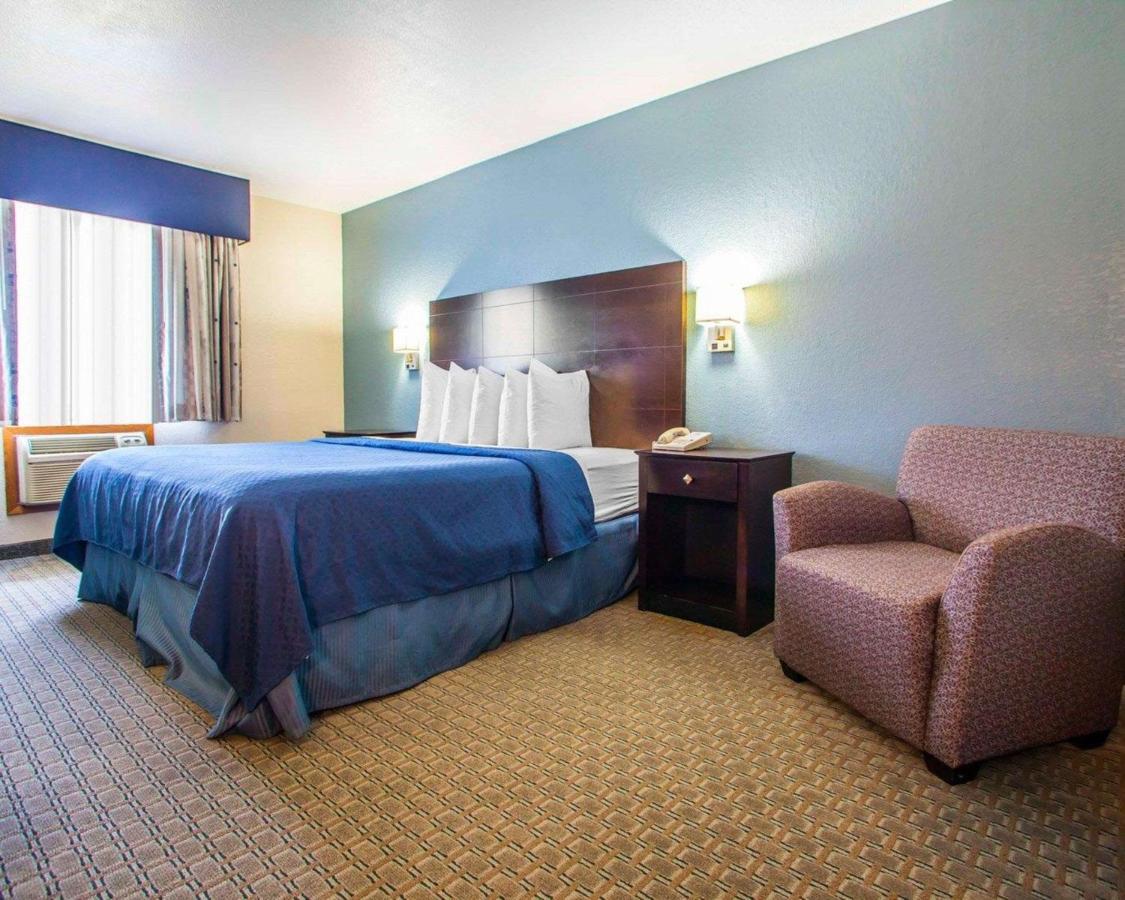 King Room - Non-Smoking at Quality Inn & Suites Ankeny - Des Moines