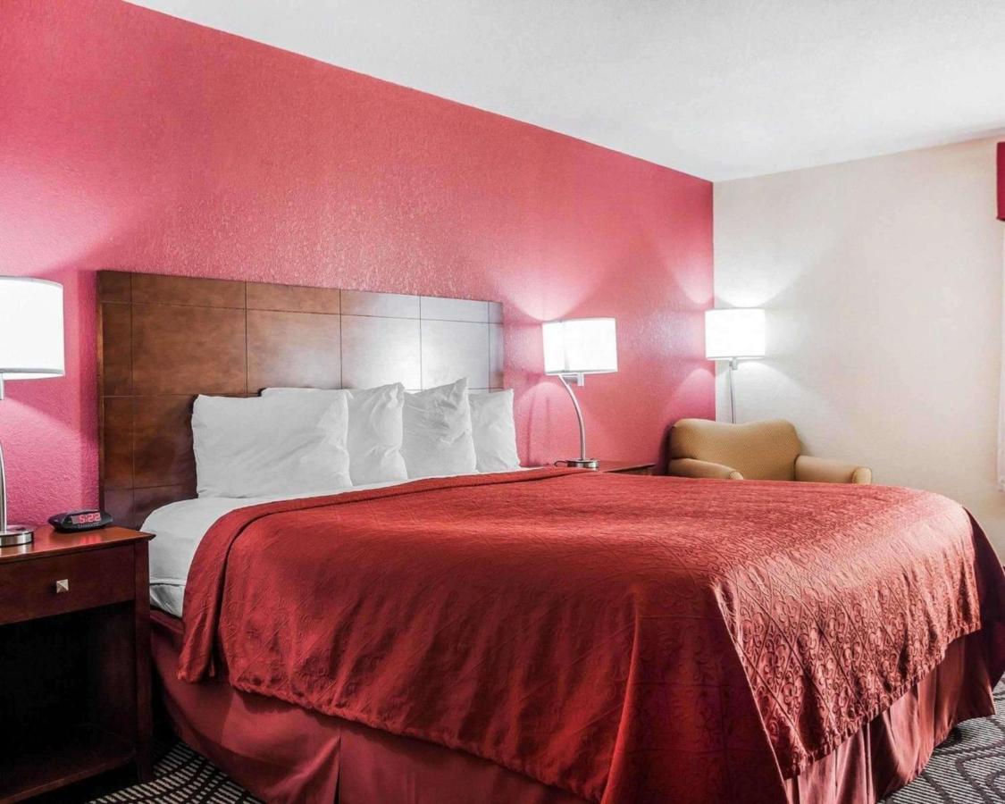 King Room - Non-Smoking at Quality Inn & Suites Altoona - Des Moines