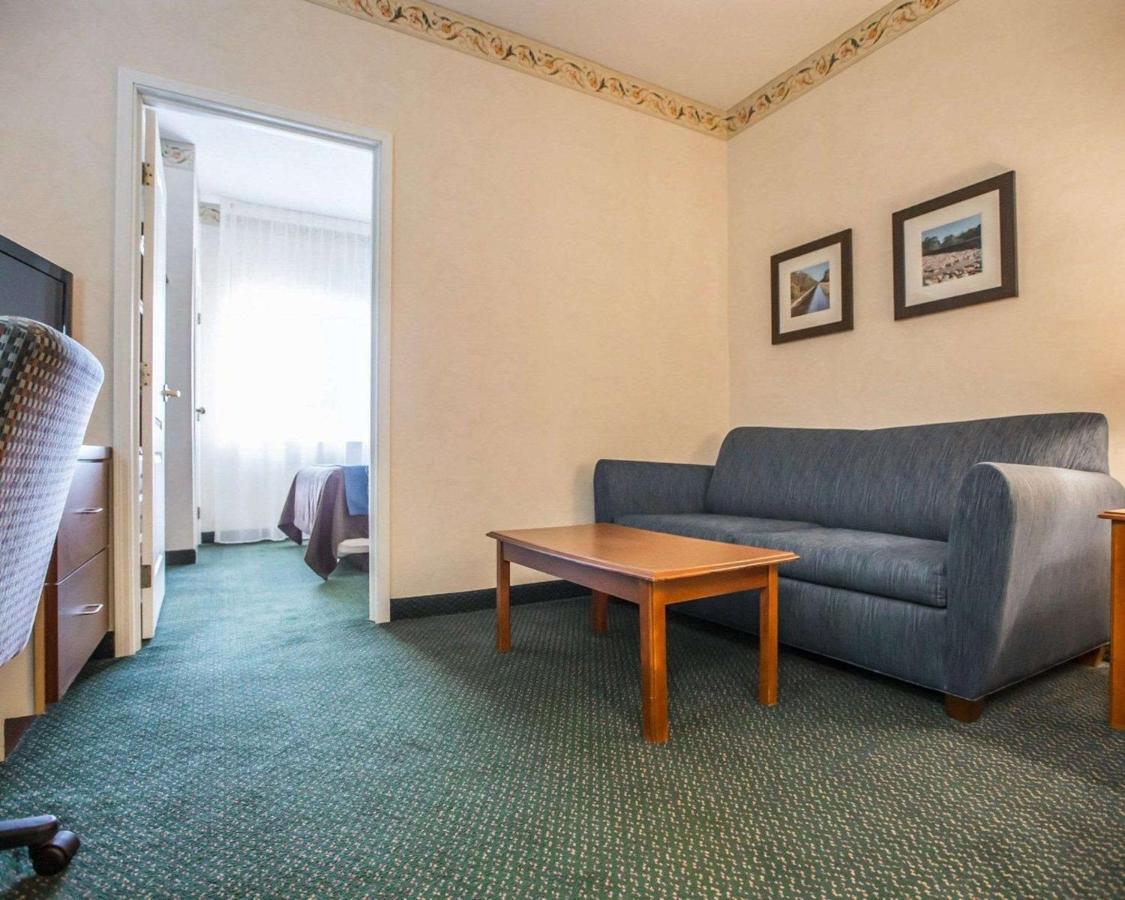Queen Suite with Sofa Bed - Non-Smoking at Candlewood Suites Dixon by IHG