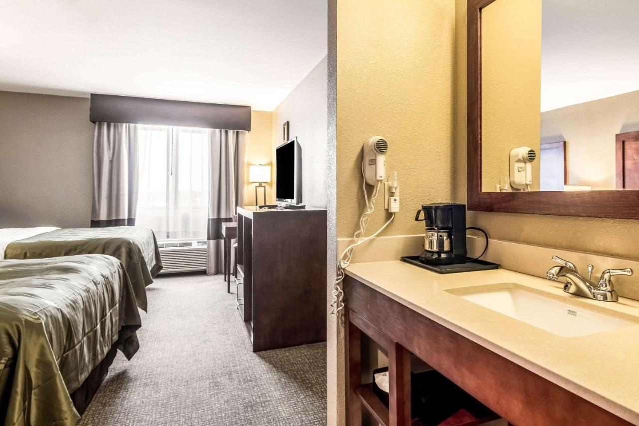 Queen Room with Two Queen Beds - Pet Friendly/Non-Smoking at Quality Inn & Suites Salem near I-57