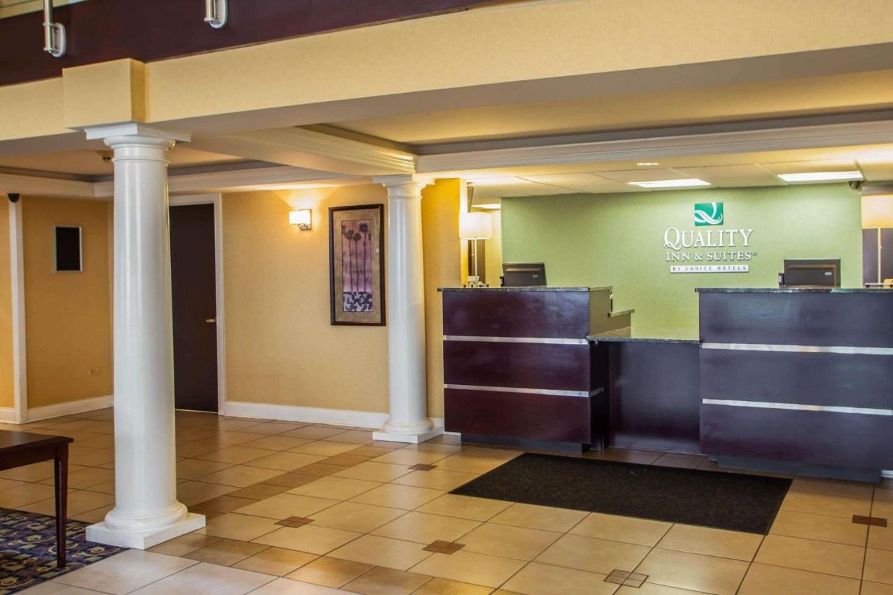 | Quality Inn and Suites St Charles -West Chicago