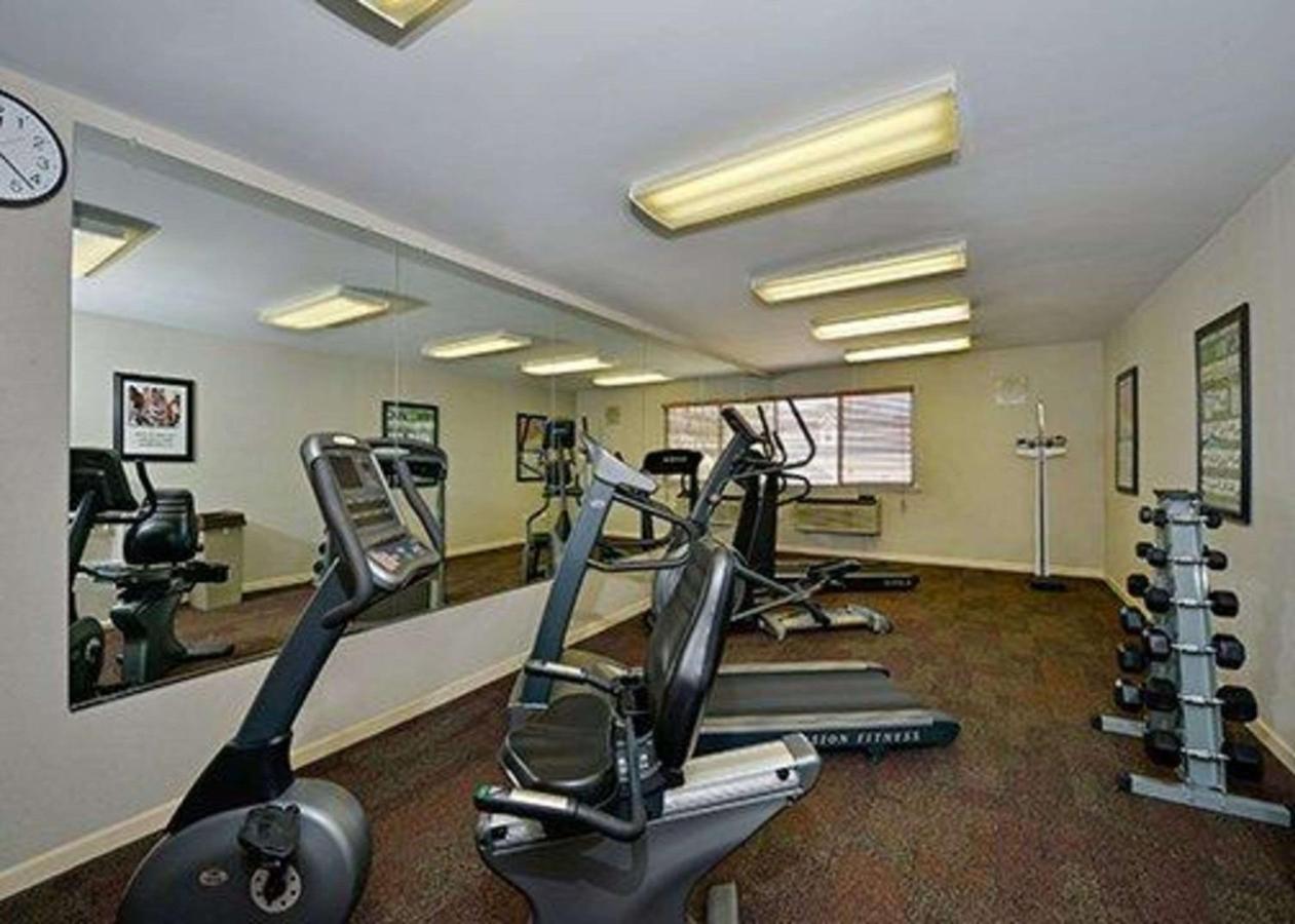 | Quality Inn and Suites St Charles -West Chicago