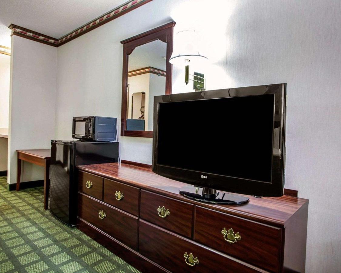 King Room at Quality Inn