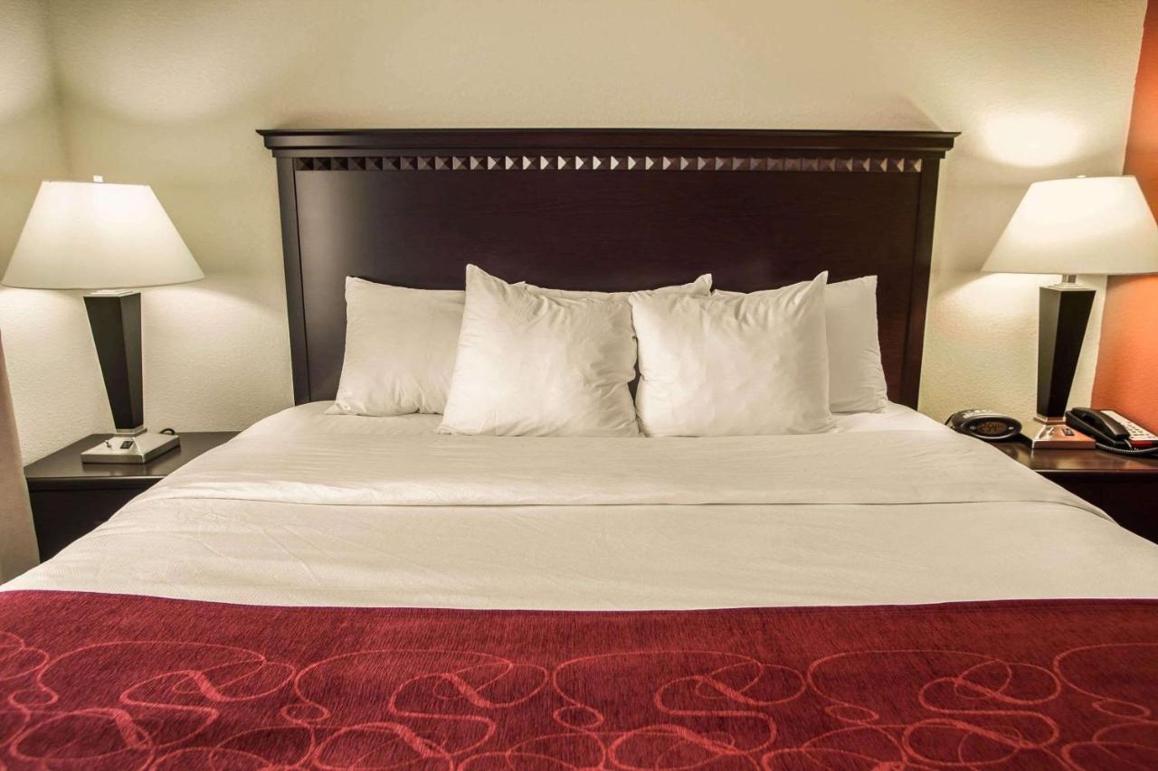King Suite - Accessible/Non-Smoking at Comfort Suites Bloomington I-55 and I-74
