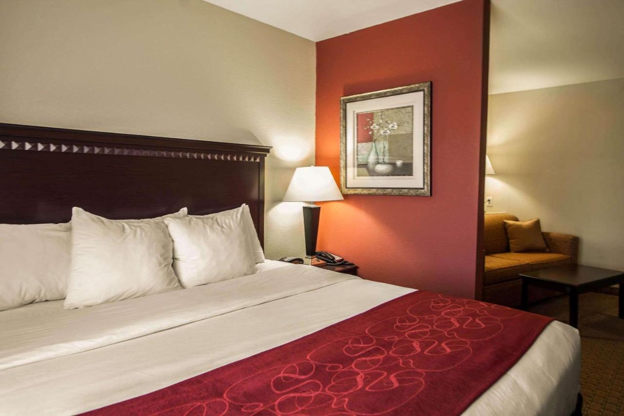 King Suite - Accessible/Non-Smoking at Comfort Suites Bloomington I-55 and I-74