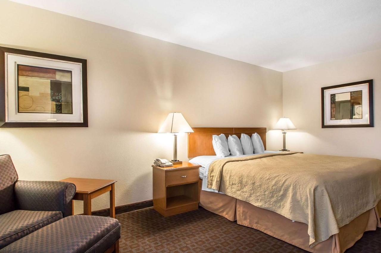 King Room - Non-Smoking at Quality Inn Morris I-80
