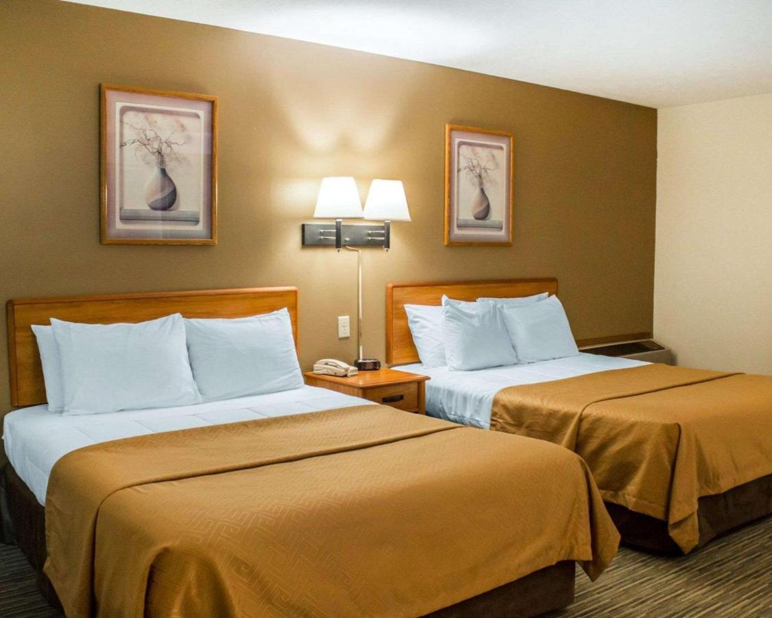 | Econo Lodge Elkhart