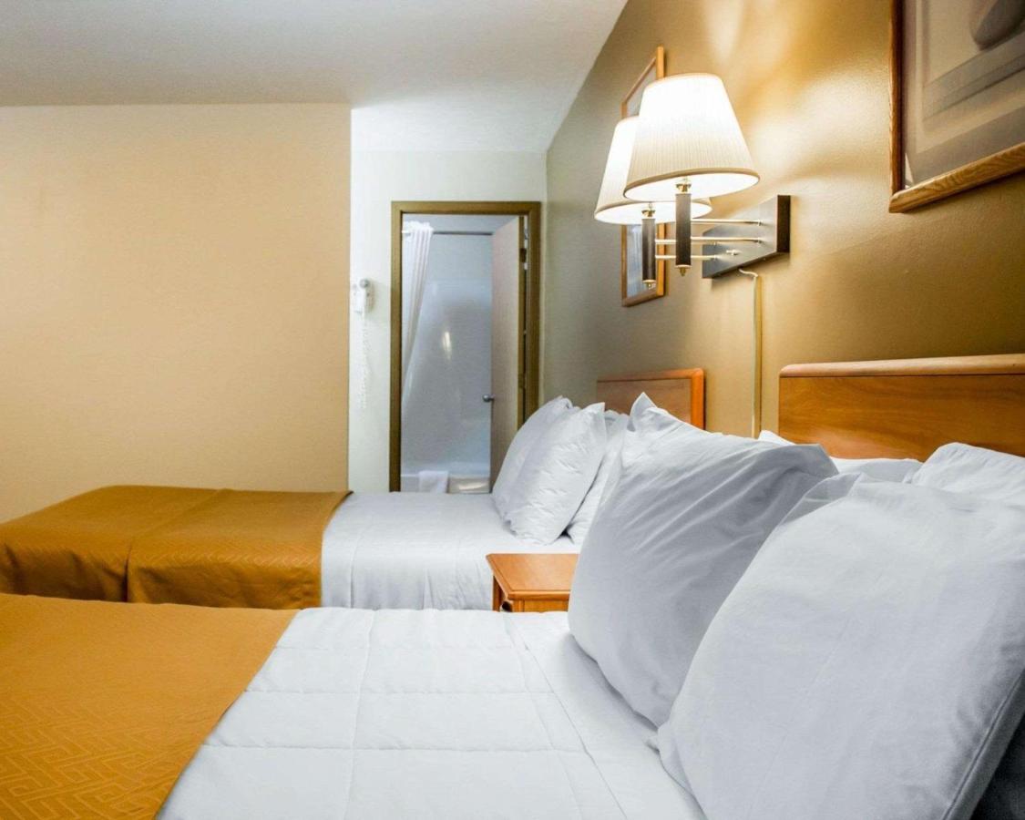 | Econo Lodge Elkhart