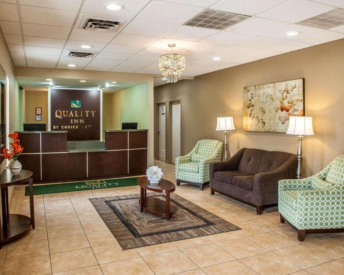 | Quality Inn Huntingburg