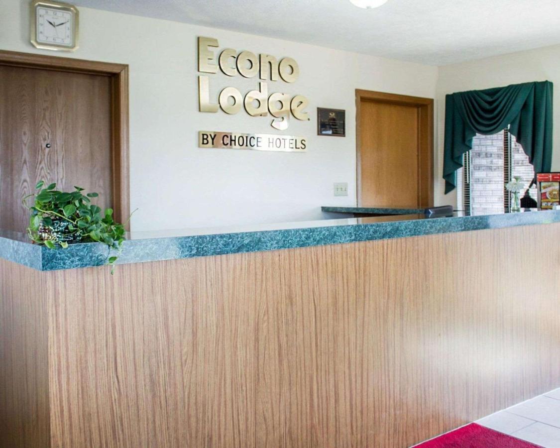 | Econo Lodge Elkhart