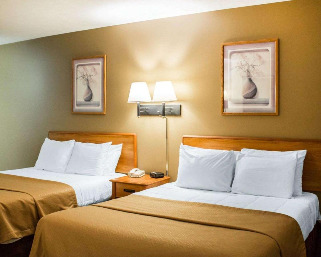| Econo Lodge Elkhart