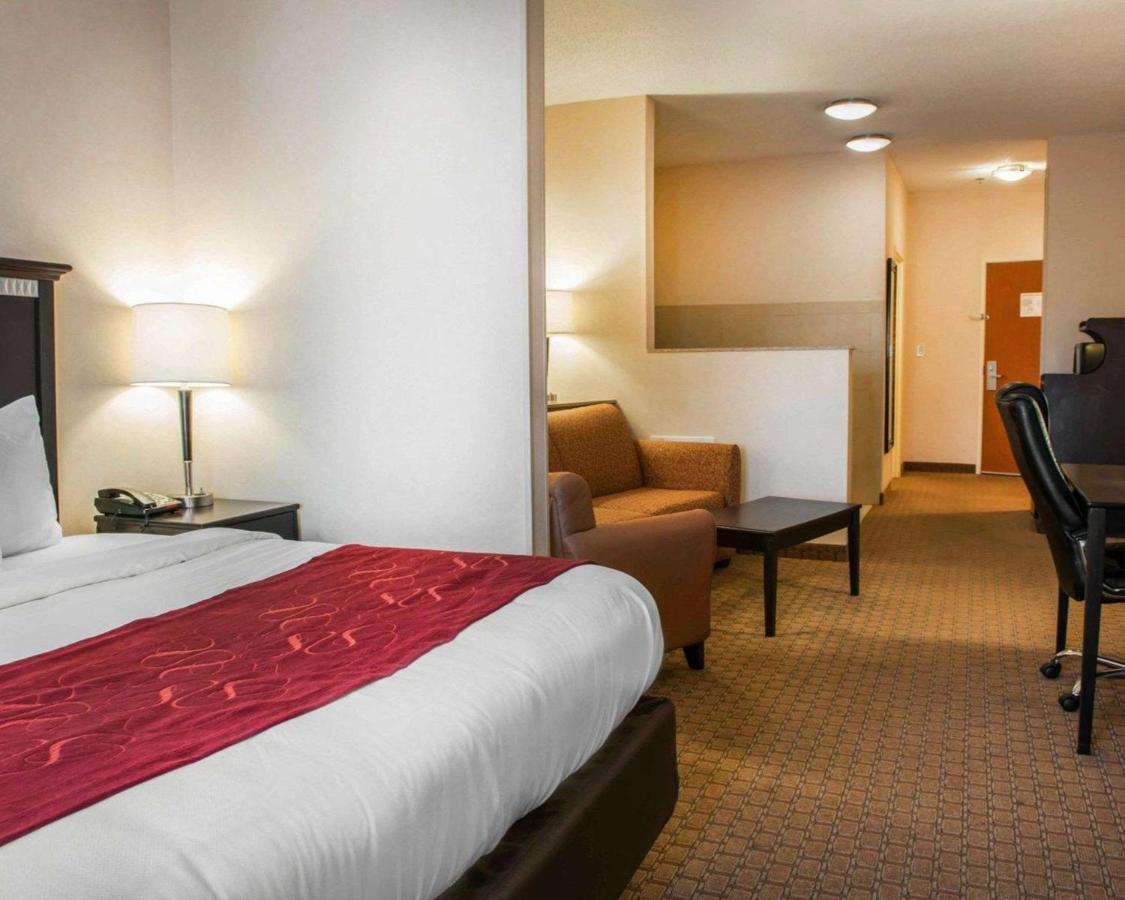 | Comfort Suites Southport