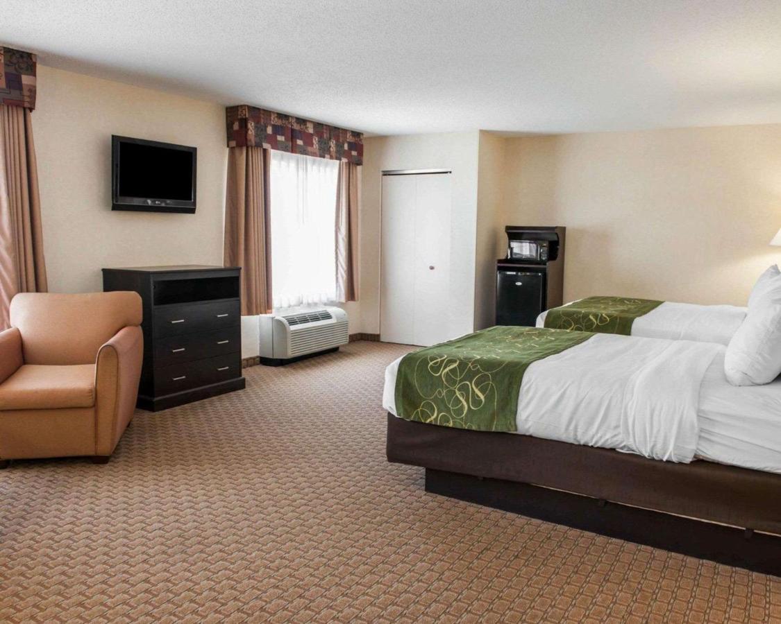 | Comfort Suites Southport