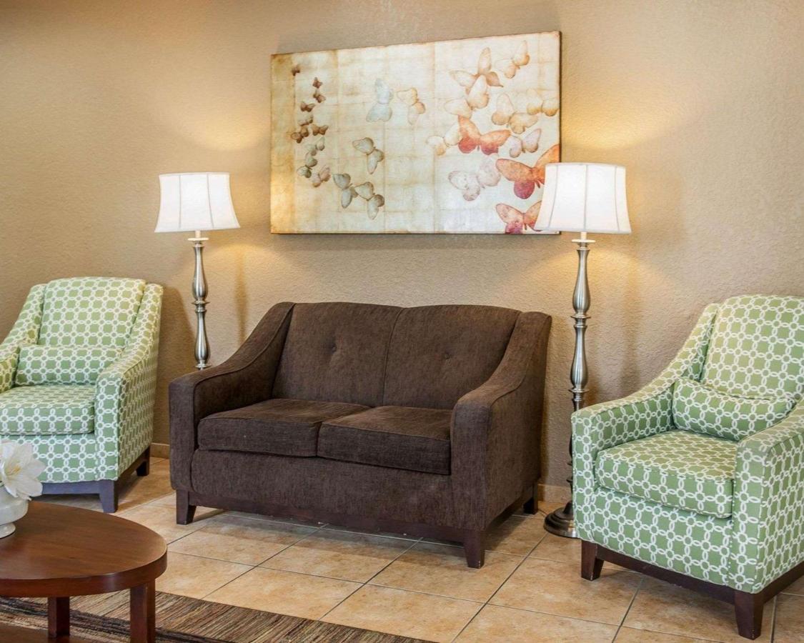 | Quality Inn Huntingburg