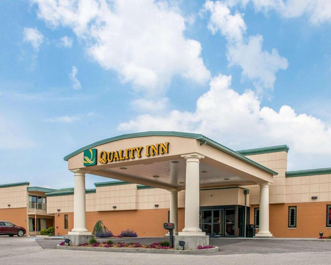| Quality Inn Huntingburg