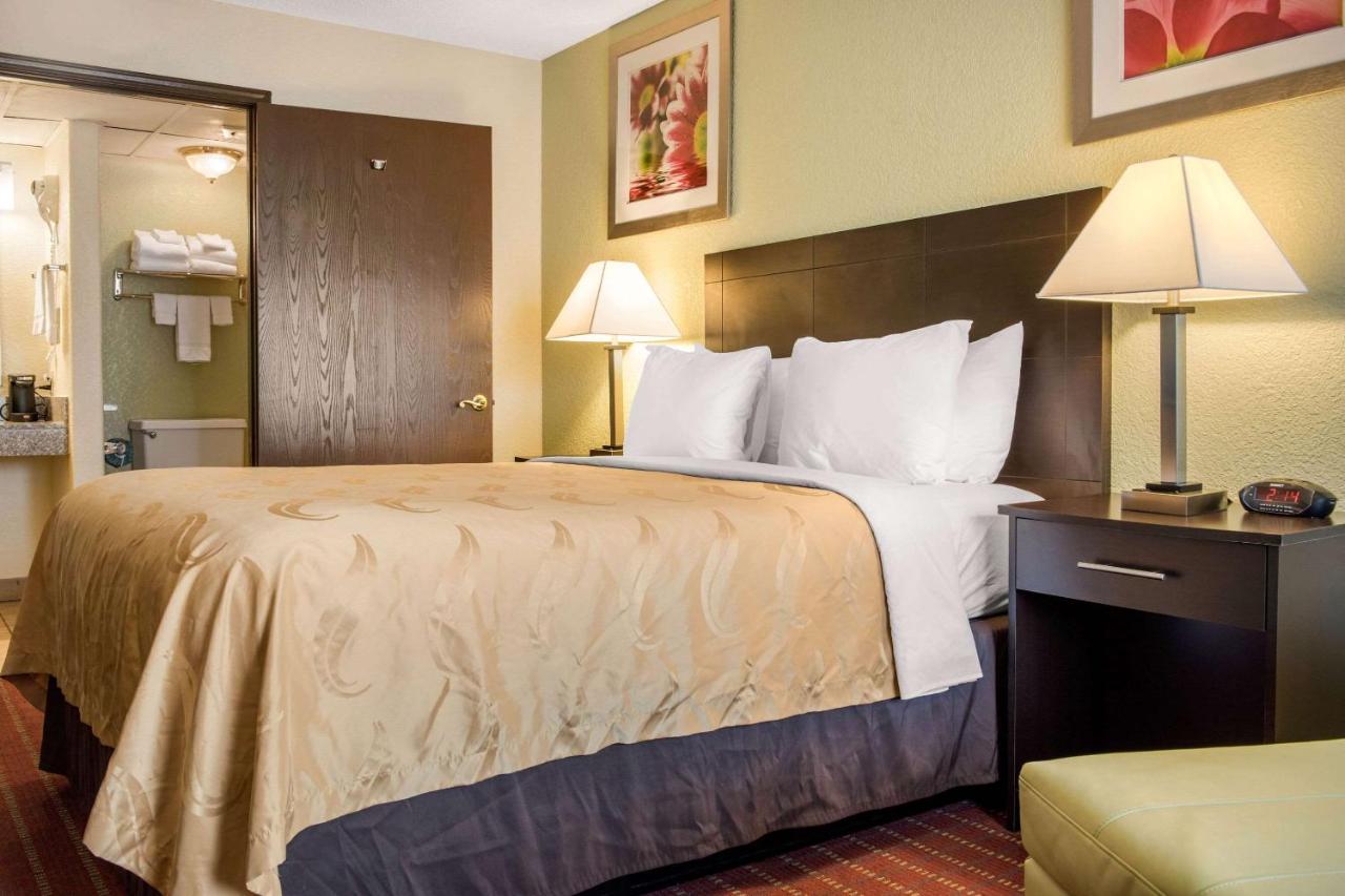 | Quality Inn Huntingburg