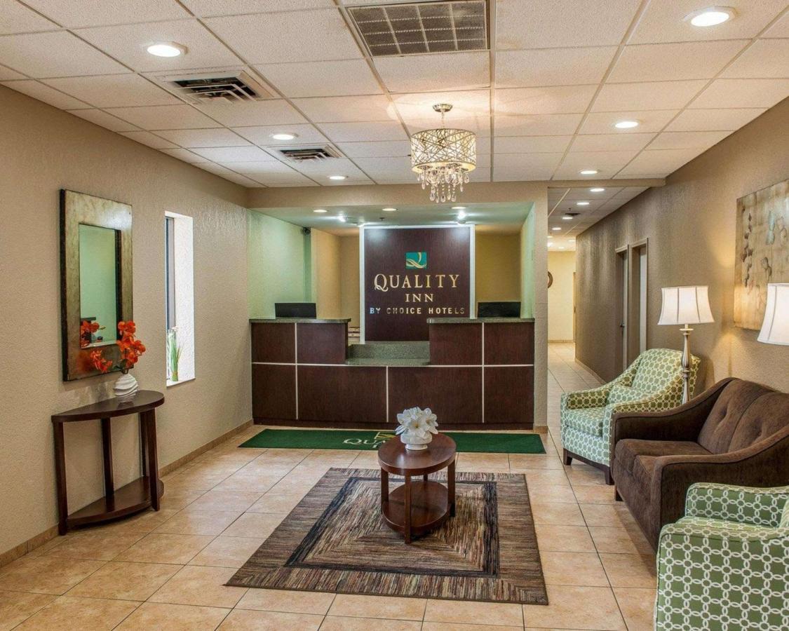 | Quality Inn Huntingburg