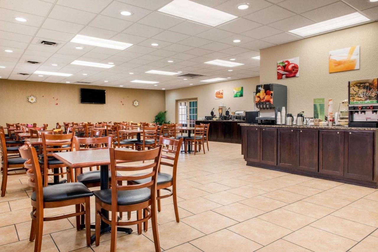 | Quality Inn Huntingburg