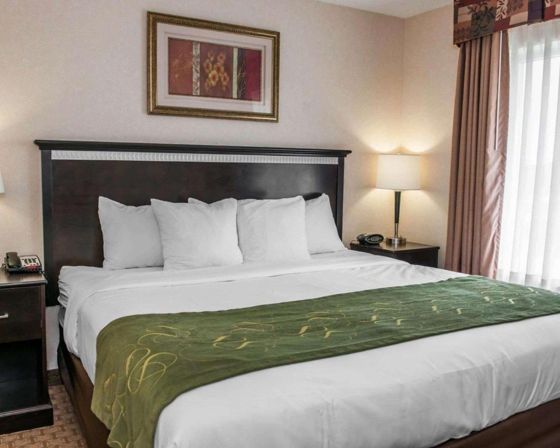 | Comfort Suites Southport