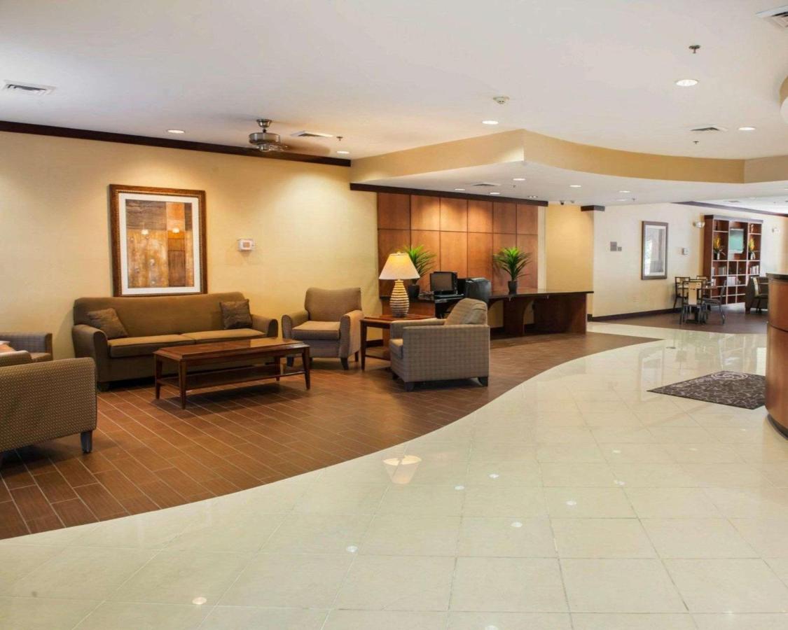 | Comfort Suites Southport