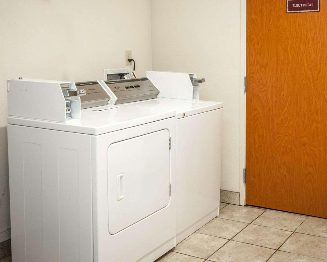| Comfort Suites Southport
