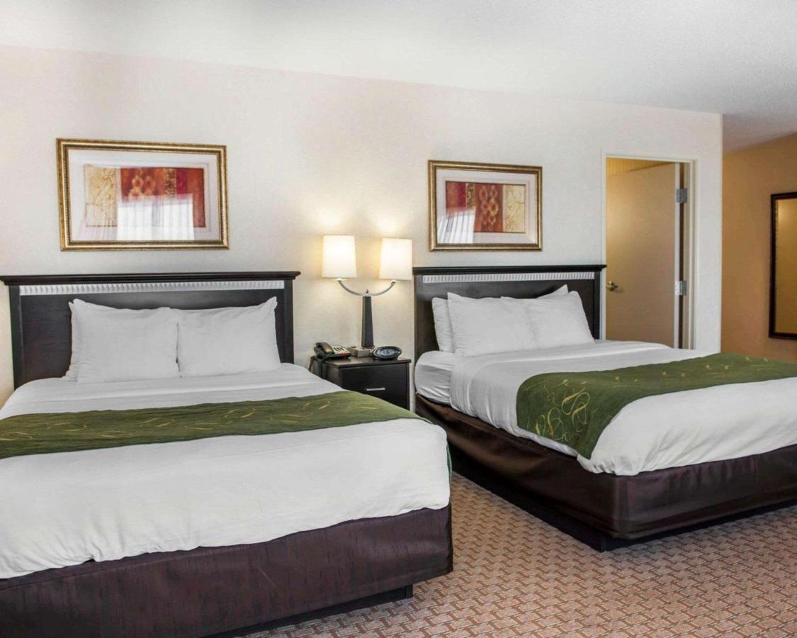 | Comfort Suites Southport