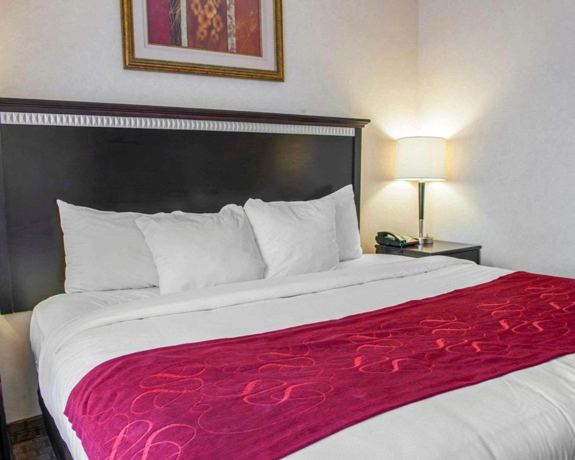 | Comfort Suites Southport