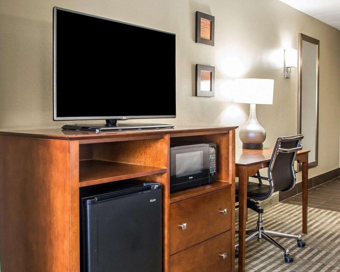 Queen Room with Two Queen Beds - Non-Smoking at Comfort Inn Hammond I-94