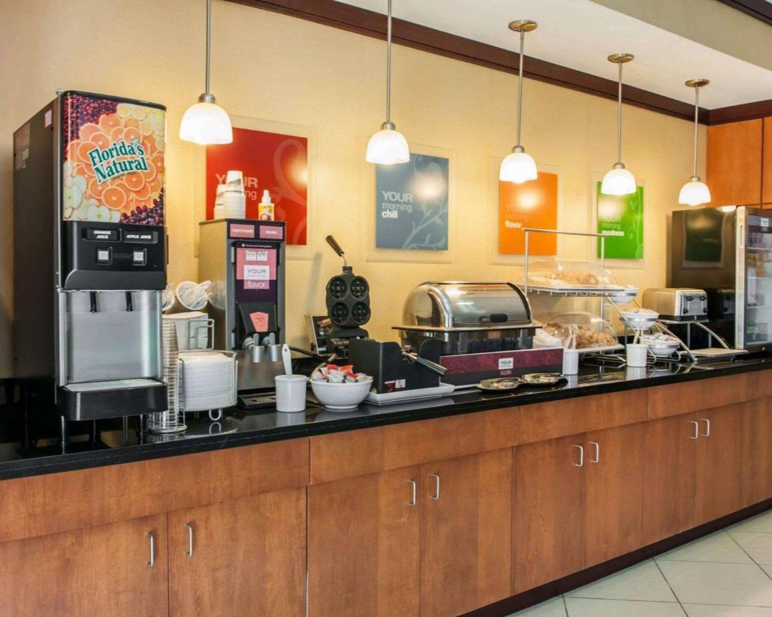 | Comfort Suites Southport