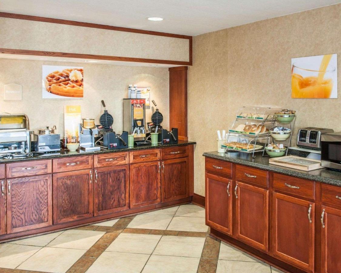 | Quality Inn Indianapolis