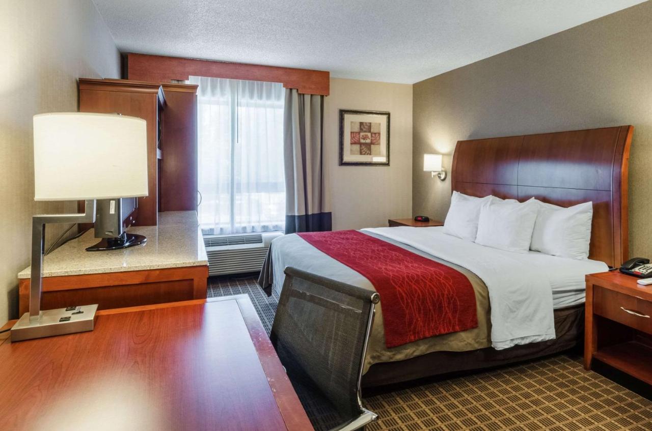  | Comfort Inn & Suites West Springfield