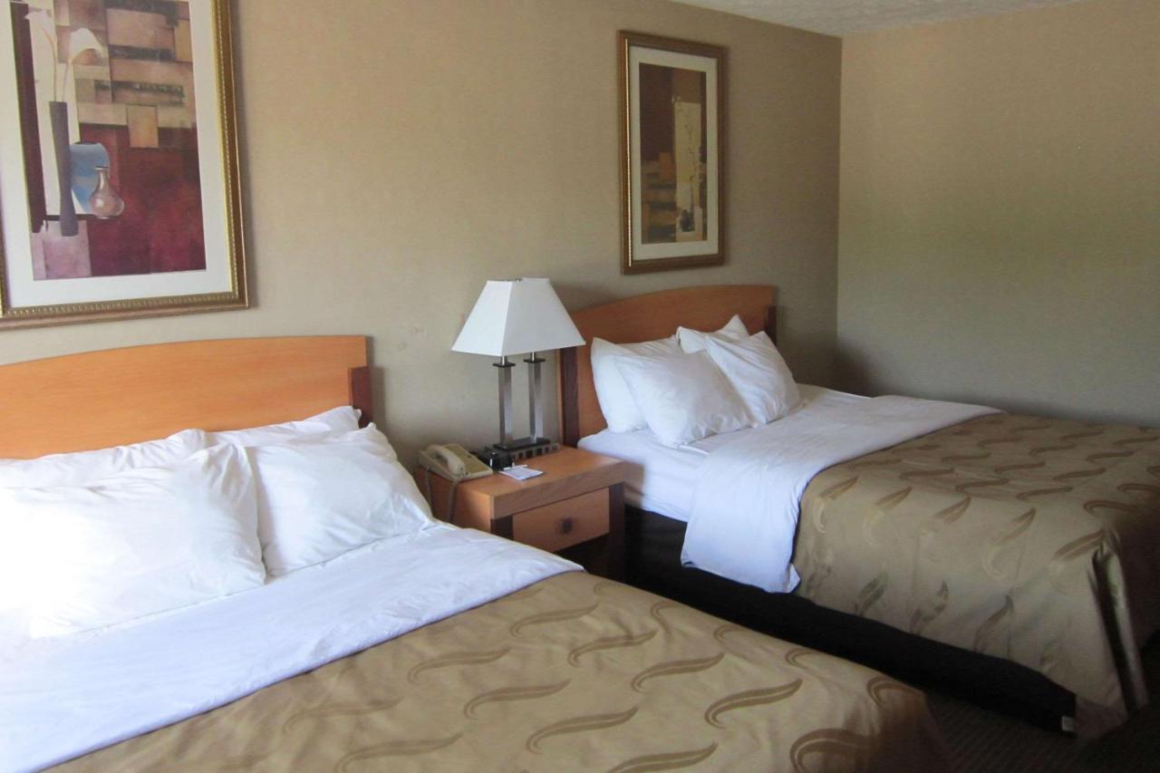 Queen Room with Two Queen Beds at Quality Inn Nashville - Bloomington