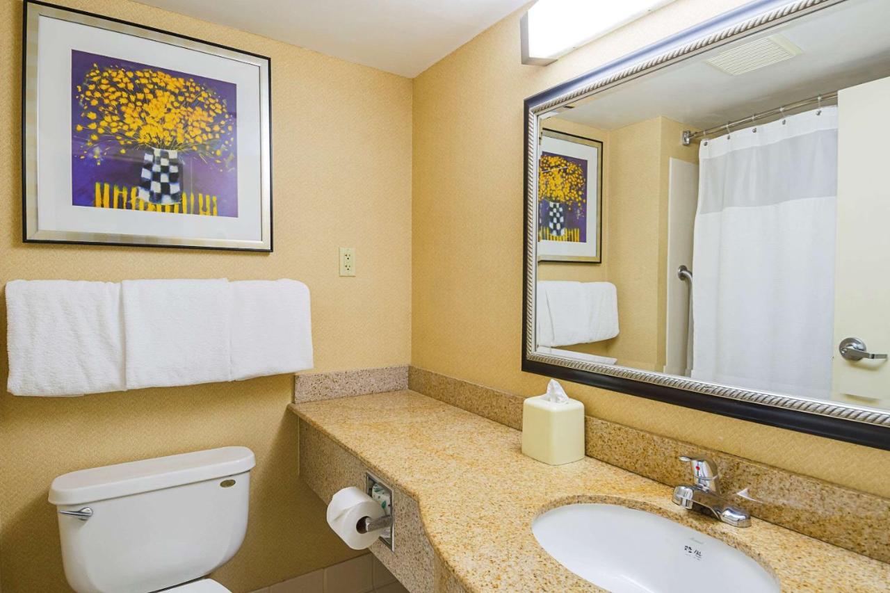 Double Room with Two Double Beds - Non-Smoking at Quality Inn Boston - Revere