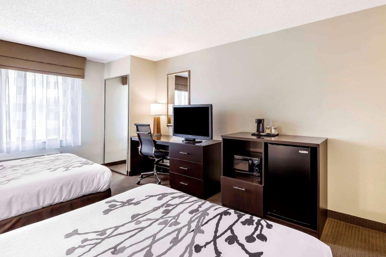 Queen Room with Two Queen Beds - Accessible/Non-Smoking at Sleep Inn Columbia Gateway