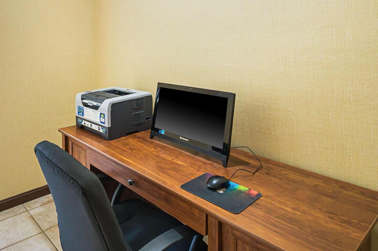 | Quality Inn & Suites Frostburg-Cumberland