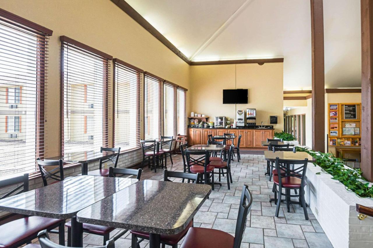 | Quality Inn & Suites Frostburg-Cumberland