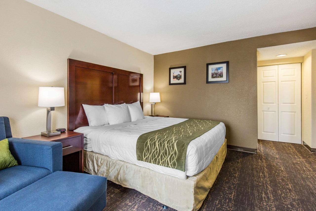 King Room - Non-Smoking at Comfort Inn College Park North
