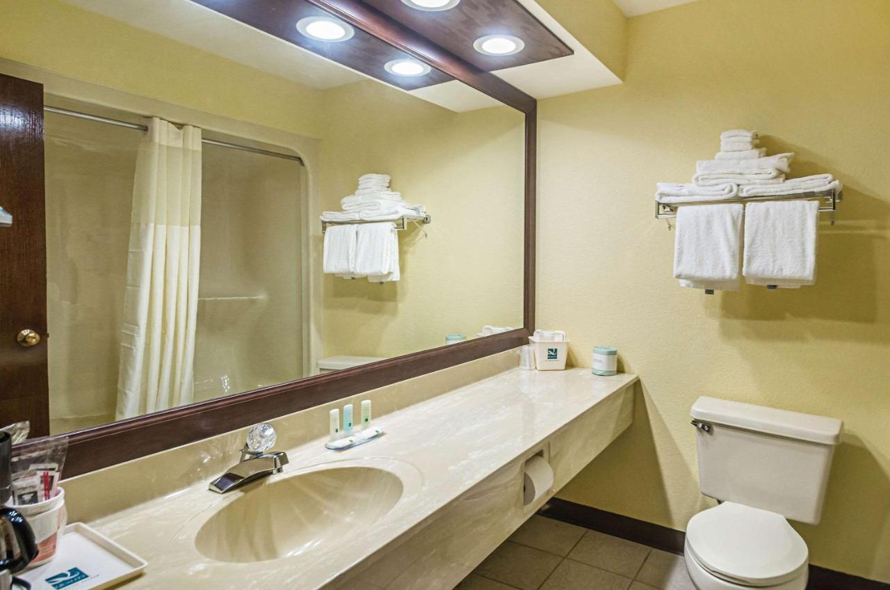 | Quality Inn & Suites Frostburg-Cumberland
