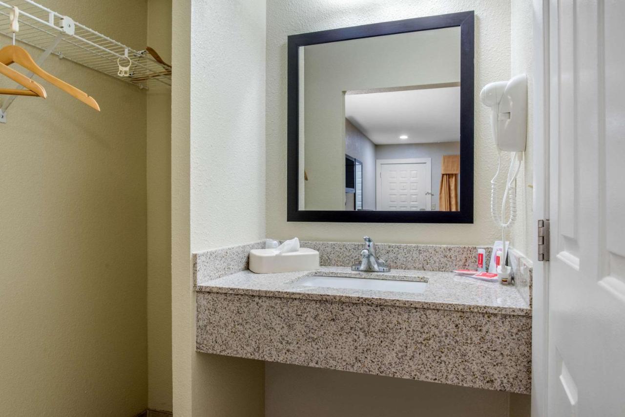 | Econo Lodge Freeport - Brunswick Area