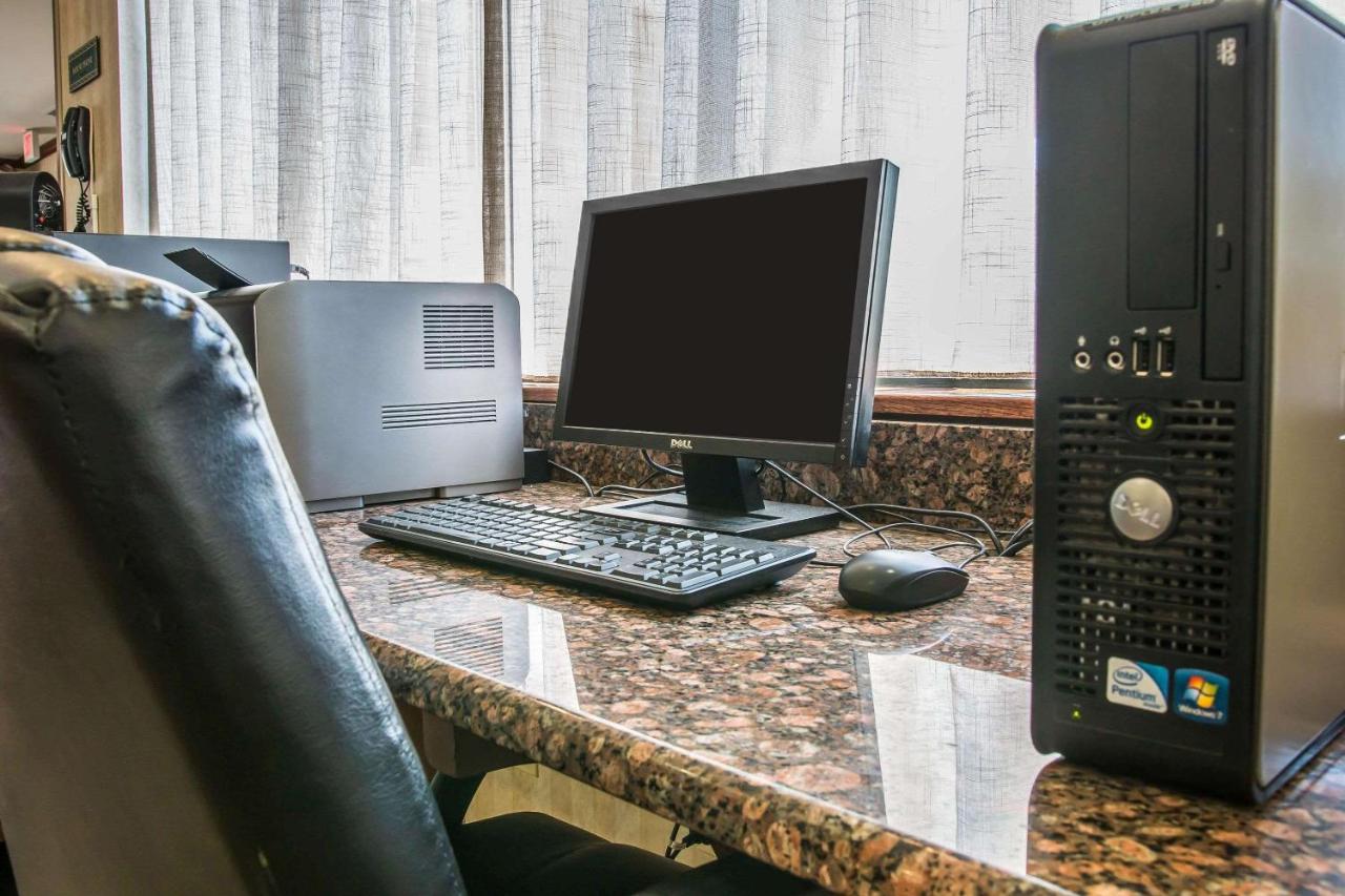 | Comfort Suites Canton