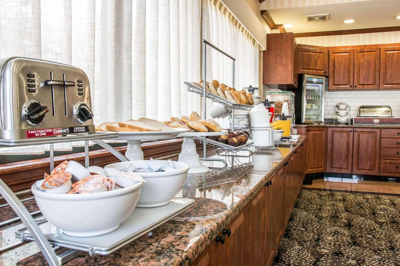  | Comfort Suites Canton