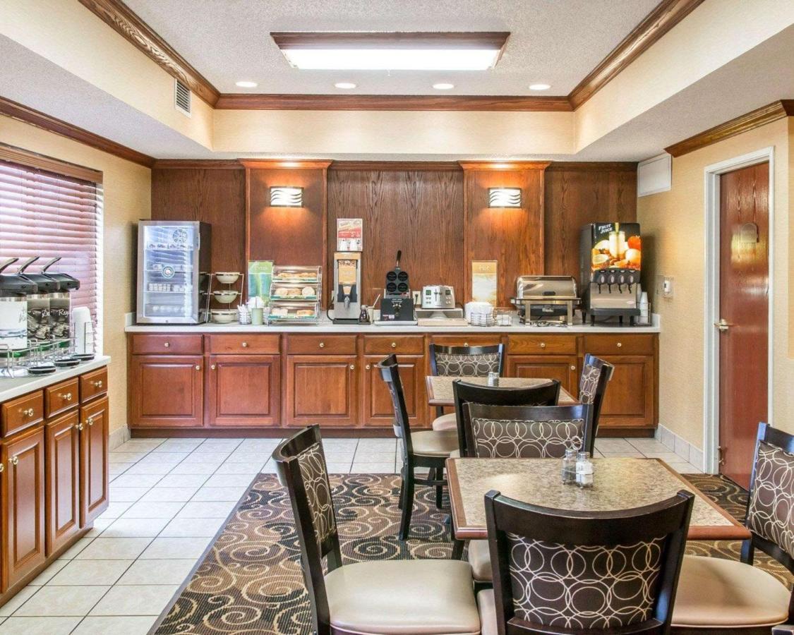| Quality Inn & Suites Niles