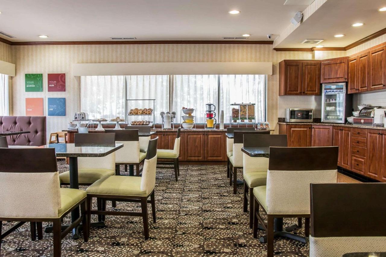  | Comfort Suites Canton