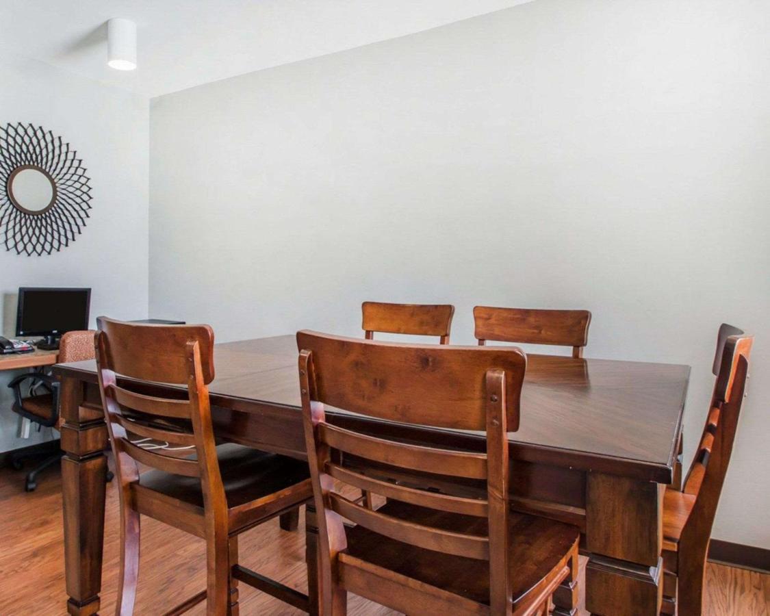 | Quality Inn South Springfield