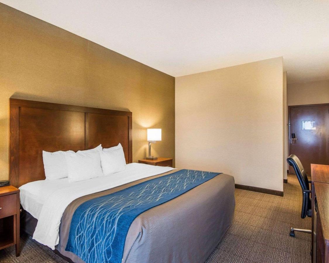 King Room - Non-Smoking at Quality Inn Cameron