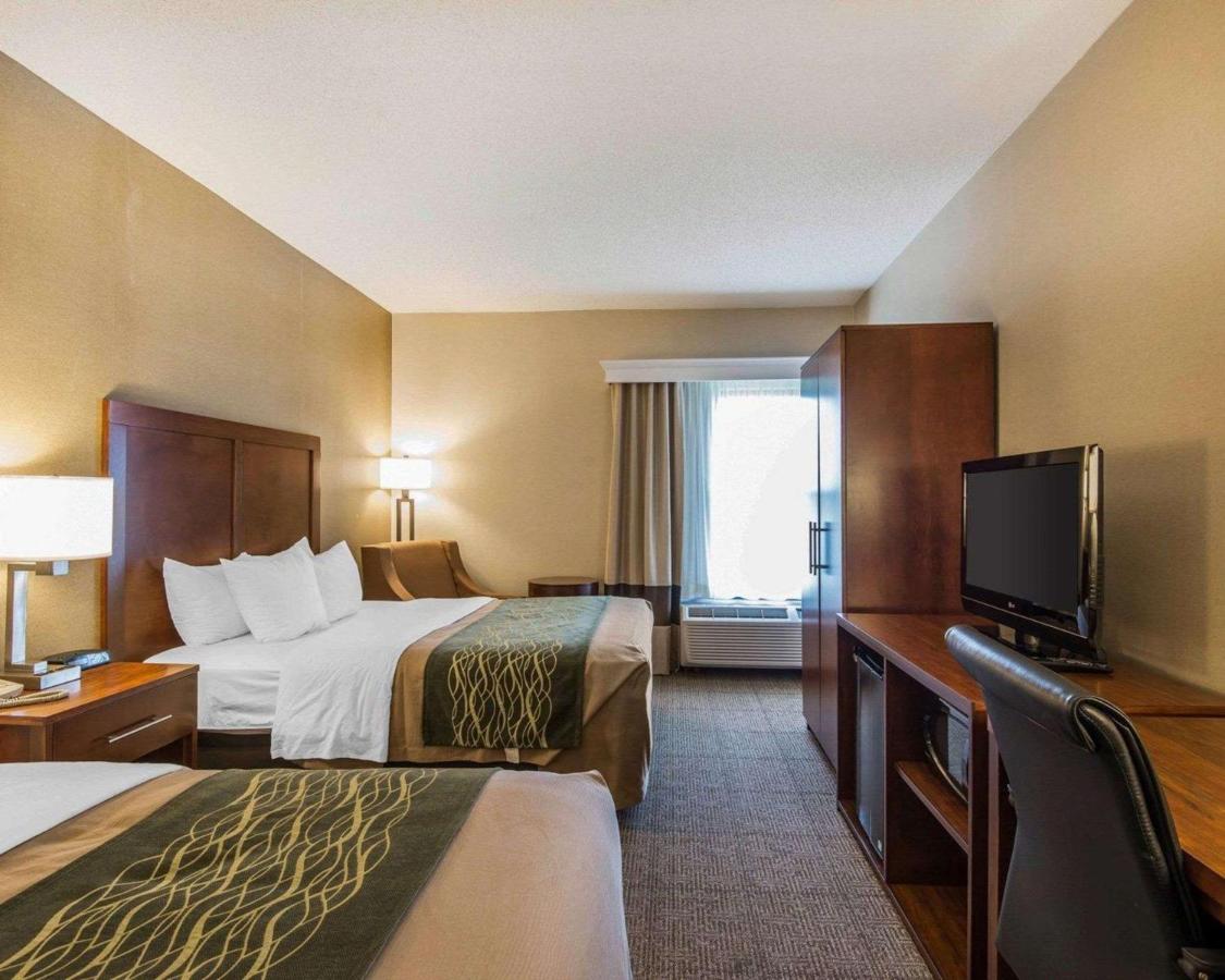 Queen Room with Two Queen Beds - Non-Smoking at Quality Inn Cameron
