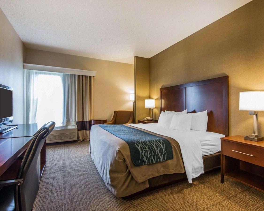 King Room - Non-Smoking at Quality Inn Cameron