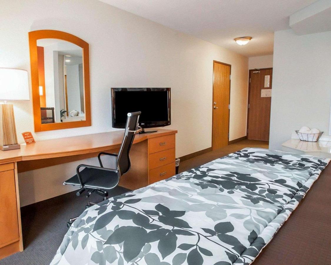 Standard King Room - Non-Smoking at Sleep Inn & Suites Lake of the Ozarks